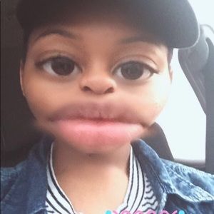 Meet your Posher, Takevia